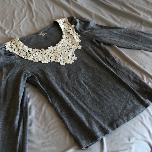 Lace Collar Long sleeves top SIze S - Picture 2 of 5